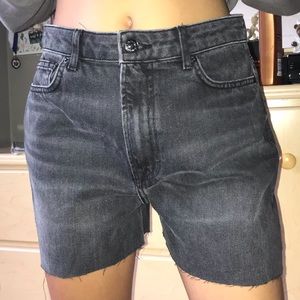 Black cut off mom shorts!